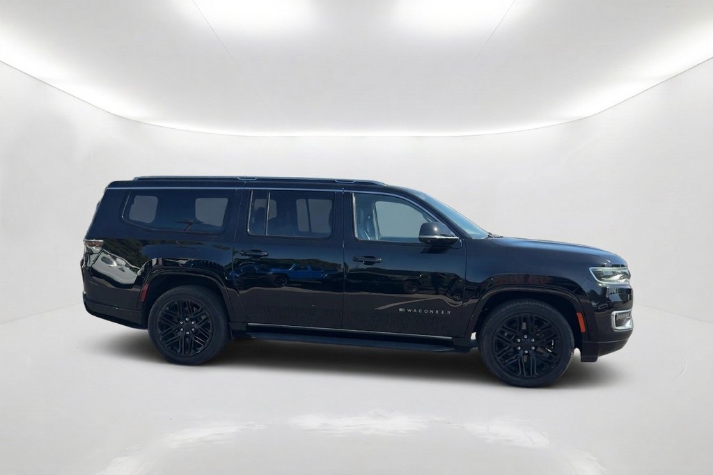 Used 2023 Jeep Wagoneer L 2WD w/ Convenience Group I image 4