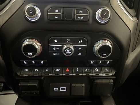 Used 2021 GMC Sierra 1500 Denali w/ Denali Ultimate Package image 12
