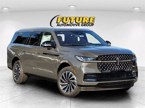 New 2025 Lincoln Navigator L Black Label image 1