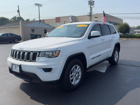 Used 2020 Jeep Grand Cherokee Laredo AWD/4WD image 4
