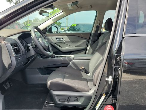 Certified 2021 Nissan Rogue SV FWD image 19
