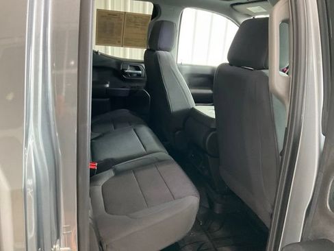 Used 2020 Chevrolet Silverado 1500 Custom w/ Custom Value Package RWD image 17