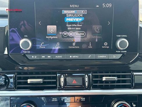 Certified 2025 Nissan Pathfinder SV FWD image 23