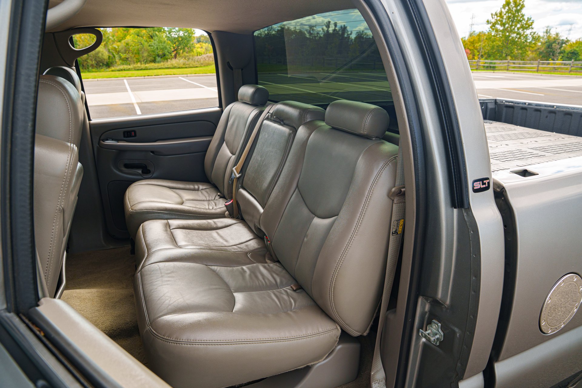 Used 2007 GMC Sierra 2500 SLT w/ Heavy-Duty Power Package AWD/4WD image 34