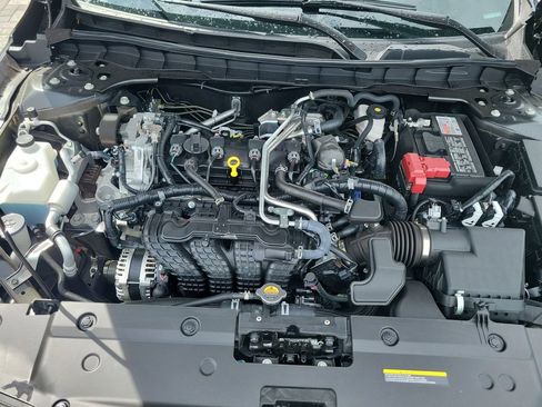 Used 2025 Nissan Altima 2.5 SV w/ SV Premium Package FWD image 29