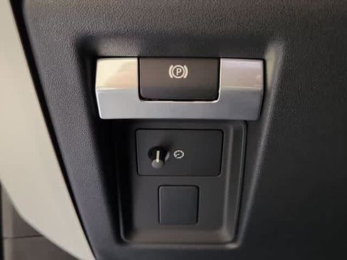 Used 2026 Land Rover Defender 130 S AWD/4WD image 21