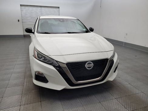 Used 2020 Nissan Altima 2.5 SR FWD image 14