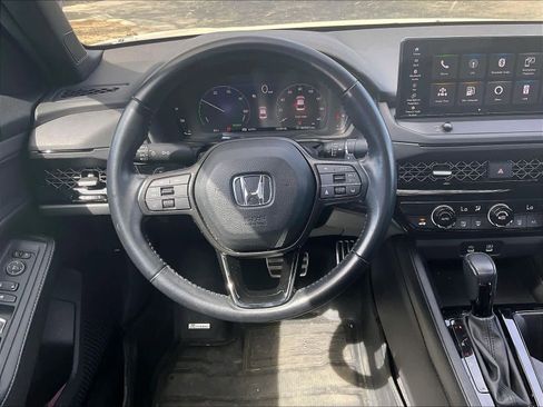 Used 2023 Honda Accord Sport image 8