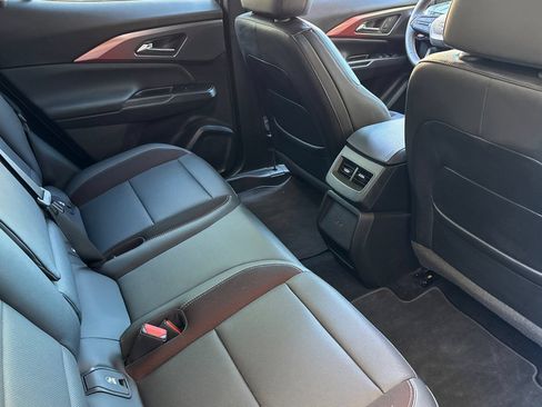 Used 2024 Chevrolet Equinox EV RS FWD image 18