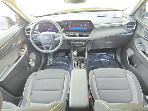 Used 2024 Chevrolet TrailBlazer LT FWD image 9