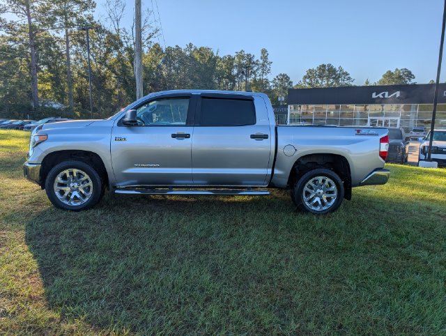 Used 2020 Toyota Tundra SR5 w/ SR5 Leather Package AWD/4WD image 6