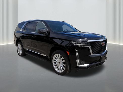 Used 2024 Cadillac Escalade Luxury AWD/4WD image 9