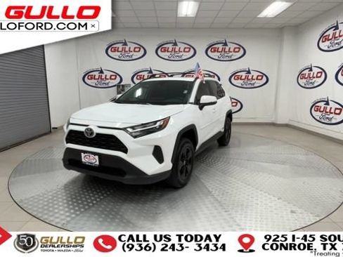 Used 2025 Toyota RAV4 XLE w/ Convenience Package AWD/4WD image 5