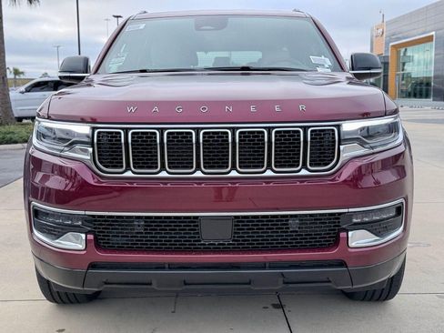New 2025 Jeep Wagoneer 4WD w/ Premium Group I image 25