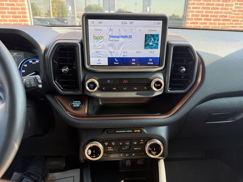 Used 2024 Ford Bronco Sport Outer Banks AWD/4WD image 16