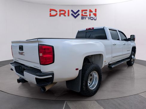 Used 2018 GMC Sierra 3500 Denali w/ Duramax Plus Package image 5