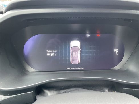 Used 2023 Volvo C40 Recharge Core image 17