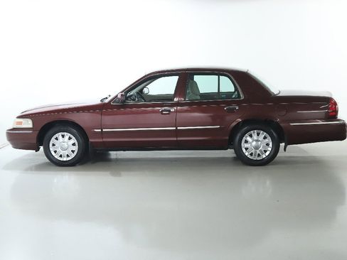 Used 2007 Mercury Grand Marquis GS image 4