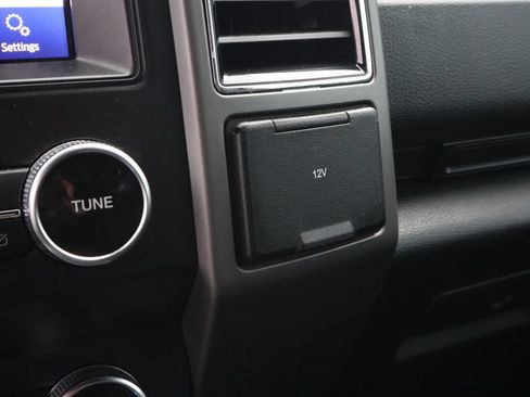 Used 2020 Ford Expedition XLT AWD/4WD image 24