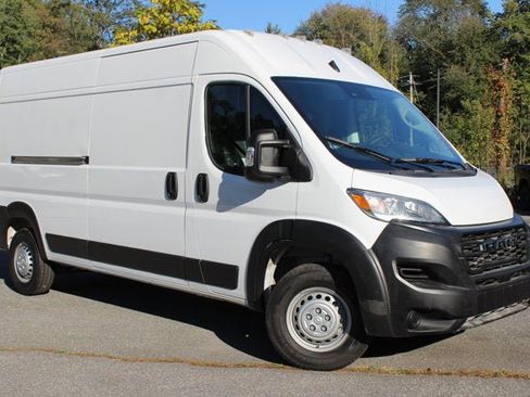 Used 2025 RAM ProMaster 2500 FWD image 7