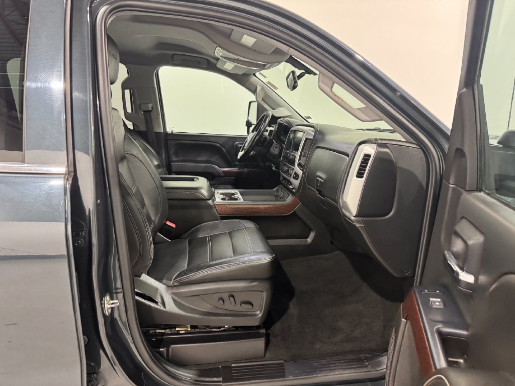 Used 2018 GMC Sierra 3500 SLE w/ SLE Preferred Package AWD/4WD image 21