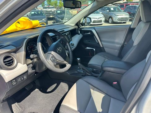 Used 2013 Toyota RAV4 Limited FWD image 22