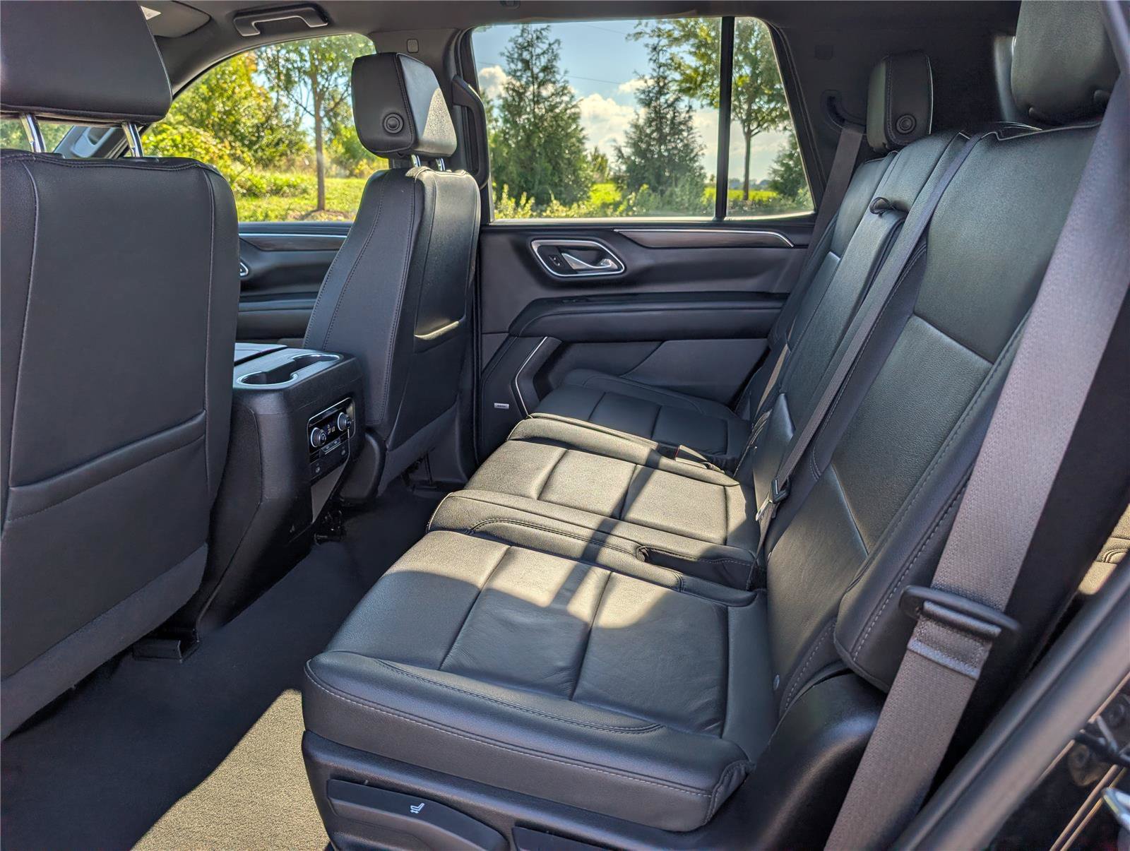 Used 2024 Chevrolet Tahoe LT AWD/4WD image 16
