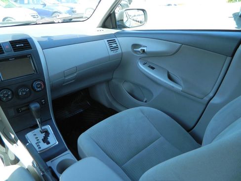Used 2010 Toyota Corolla LE FWD image 17