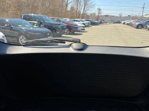 Used 2026 Honda HR-V LX image 38