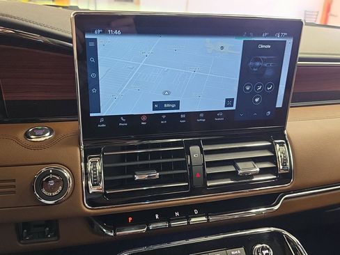 Used 2023 Lincoln Navigator Reserve AWD/4WD image 10