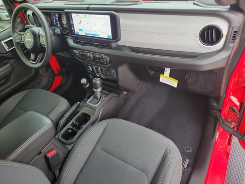Used 2024 Jeep Wrangler Sport AWD/4WD image 7
