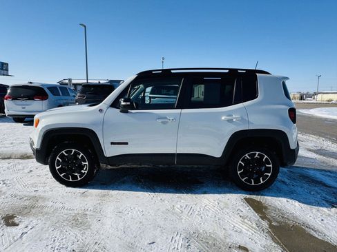 Used 2023 Jeep Renegade Trailhawk w/ Trailhawk Elite Group image 32