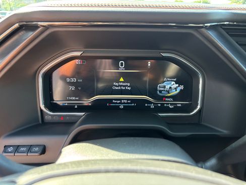 Used 2025 GMC Sierra 2500 AT4 w/ AT4 Premium Plus Package AWD/4WD image 15