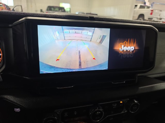 Used 2025 Jeep Wrangler Unlimited Sport AWD/4WD image 14