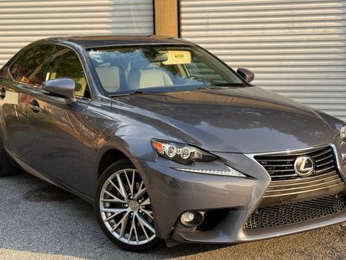 Used 2015 Lexus IS 250 image 2