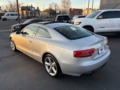 Used 2010 Audi A5 2.0T Premium image 8