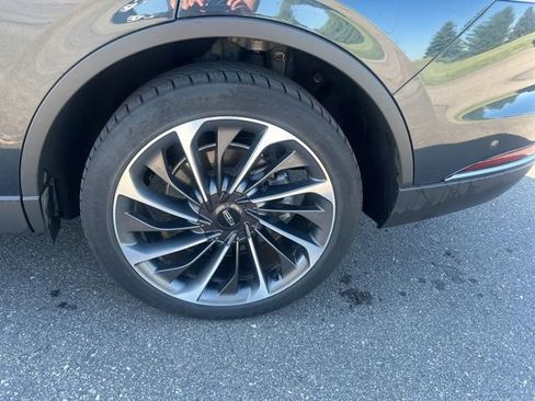 Used 2022 Lincoln Aviator Reserve w/ Equipment Group 201A AWD/4WD image 9