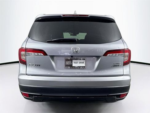 Used 2022 Honda Pilot Sport image 11