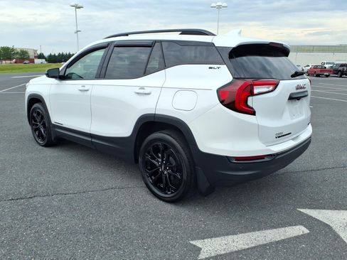 Certified 2022 GMC Terrain SLT w/ Elevation Edition AWD/4WD image 6