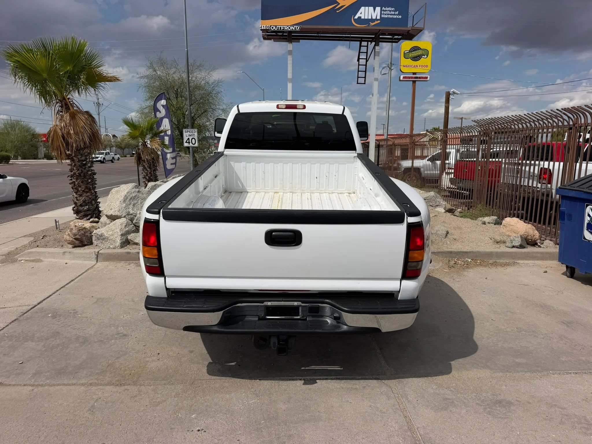 Used 2004 GMC Sierra 3500 SLE w/ Heavy-Duty Power Package AWD/4WD image 8