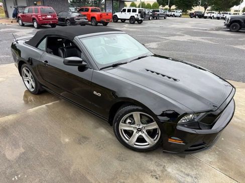 Used 2013 Ford Mustang GT Premium w/ Security Pkg RWD image 31