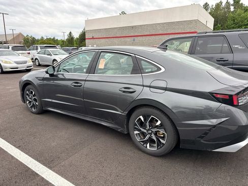 Used 2025 Hyundai Sonata SEL FWD image 3