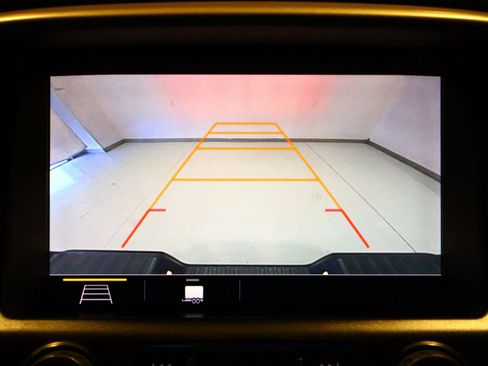 Used 2022 Chevrolet Colorado Z71 w/ Z71 Midnight Edition image 36