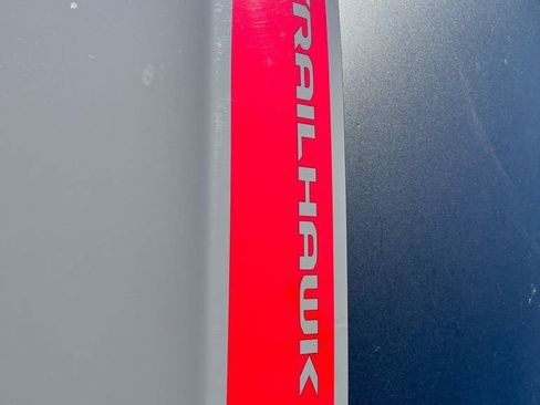 Used 2023 Jeep Compass Trailhawk w/ Trailhawk Convenience Group image 7