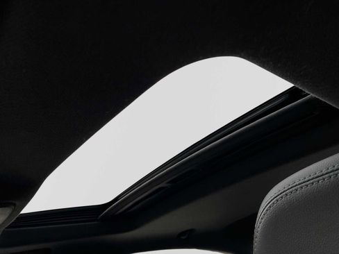 Certified 2017 Chevrolet Cruze Premier image 19