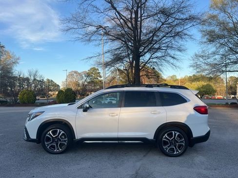 Used 2023 Subaru Ascent Limited w/ Technology Package image 2