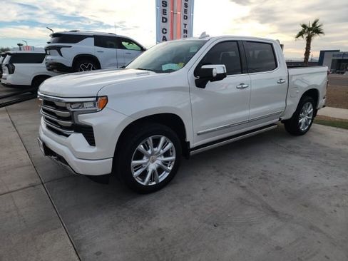 Used 2024 Chevrolet Silverado 1500 High Country image 8