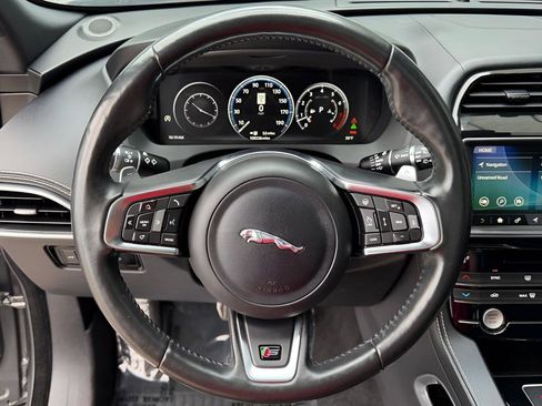 Used 2018 Jaguar F-PACE S AWD/4WD image 35