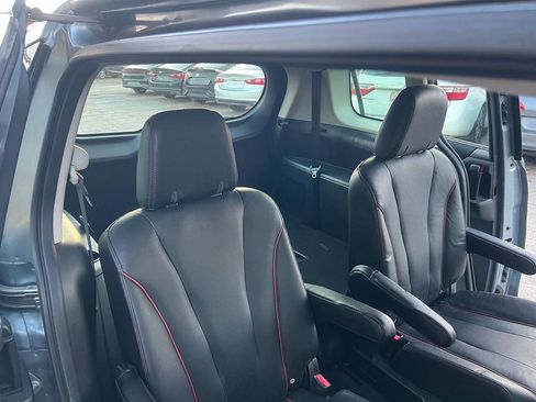 Used 2012 MAZDA MAZDA5 Grand Touring FWD image 16