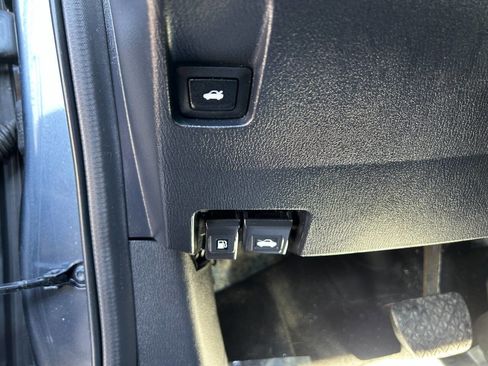 Used 2017 Toyota Yaris iA image 19